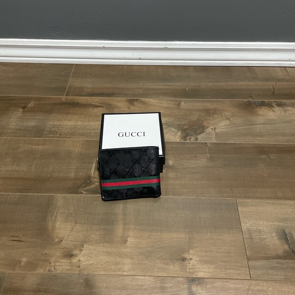 GUCCI WALLET - Picture 4 of 4